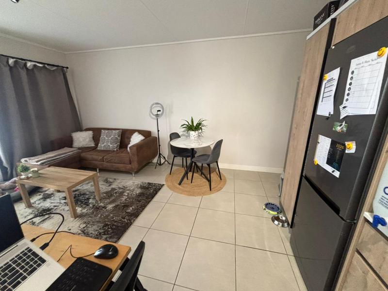 To Let 1 Bedroom Property for Rent in Richwood Western Cape